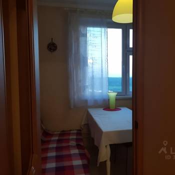 Продается 1-комнатная квартира, 37 м²