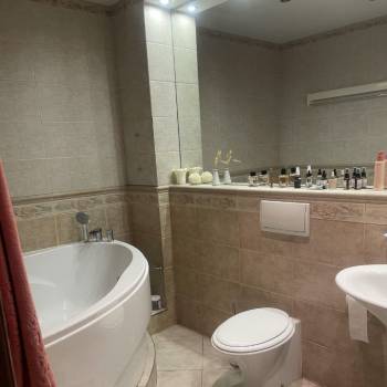 Продается Многокомнатная квартира, 114,3 м²