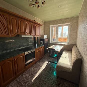 Сдается 1-комнатная квартира, 40 м²