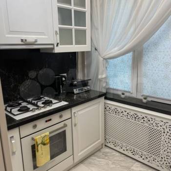Сдается Многокомнатная квартира, 60 м²