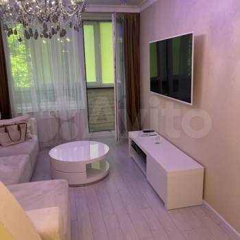 Сдается Многокомнатная квартира, 60 м²