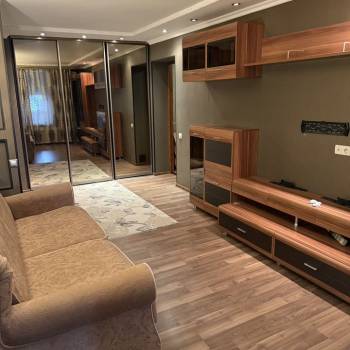 Сдается 2-х комнатная квартира, 60 м²