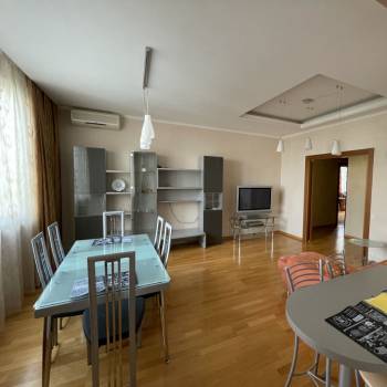 Сдается Многокомнатная квартира, 108 м²
