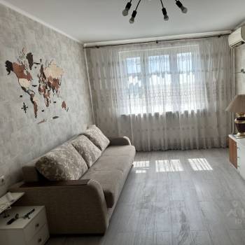Сдается 1-комнатная квартира, 38 м²