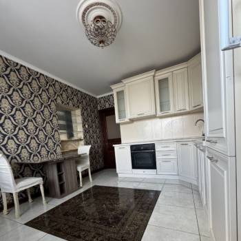 Сдается 2-х комнатная квартира, 78,7 м²