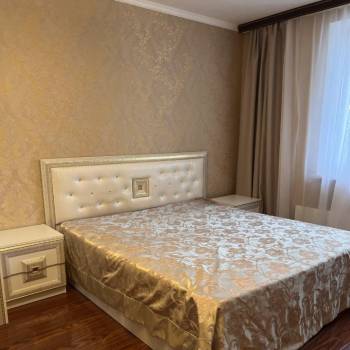 Сдается 2-х комнатная квартира, 78,7 м²