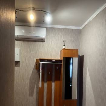 Продается 1-комнатная квартира, 37 м²