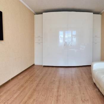 Продается 1-комнатная квартира, 40 м²