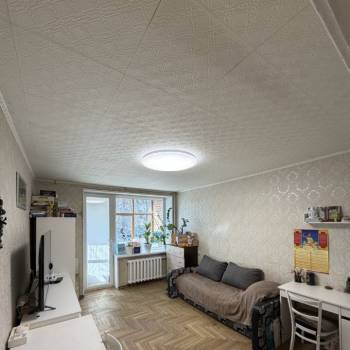 Продается 1-комнатная квартира, 32,7 м²