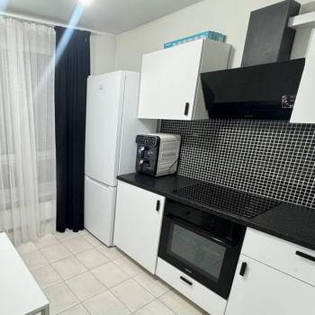 Сдается 1-комнатная квартира, 40 м²