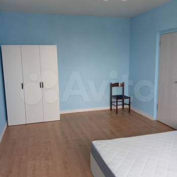 Сдается 1-комнатная квартира, 37 м²