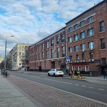 Продается 1-комнатная квартира, 60 м²