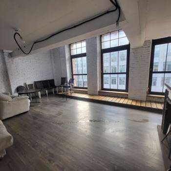 Продается 1-комнатная квартира, 60 м²