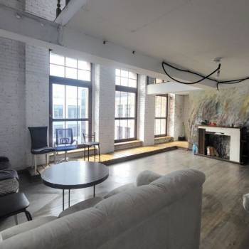 Продается 1-комнатная квартира, 60 м²
