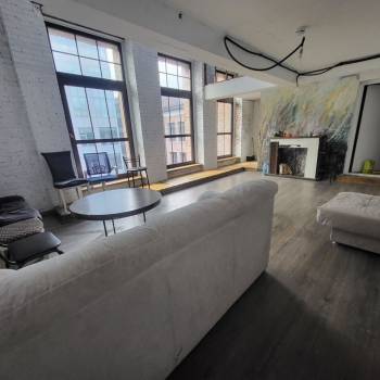 Продается 1-комнатная квартира, 60 м²