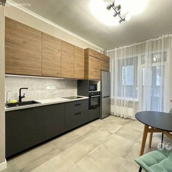 Сдается 1-комнатная квартира, 42 м²