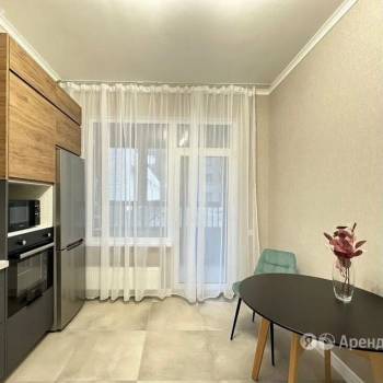 Сдается 1-комнатная квартира, 42 м²