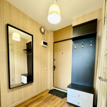 Продается 1-комнатная квартира, 42 м²