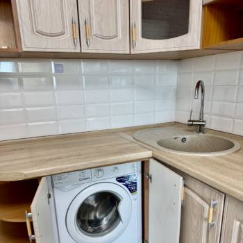 Продается 1-комнатная квартира, 42 м²