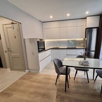 Продается 2-х комнатная квартира, 54 м²