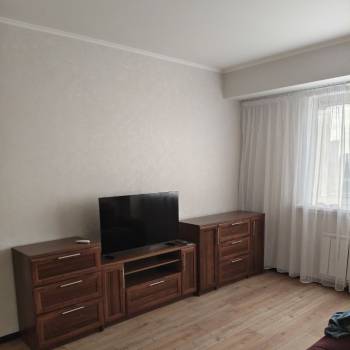Сдается Многокомнатная квартира, 60 м²