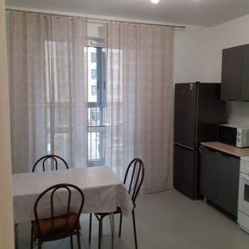 Сдается 1-комнатная квартира, 38 м²