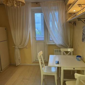 Сдается 1-комнатная квартира, 40 м²