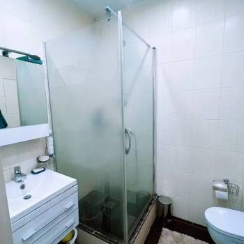 Продается 1-комнатная квартира, 52,6 м²