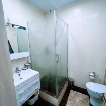 Продается 1-комнатная квартира, 52,6 м²