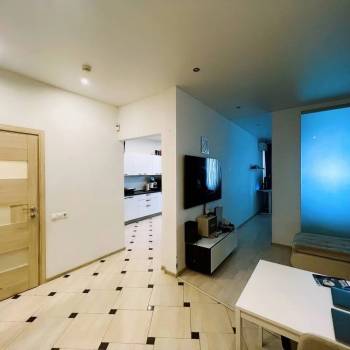 Продается 1-комнатная квартира, 52,6 м²