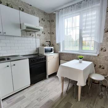 Сдается 1-комнатная квартира, 38 м²