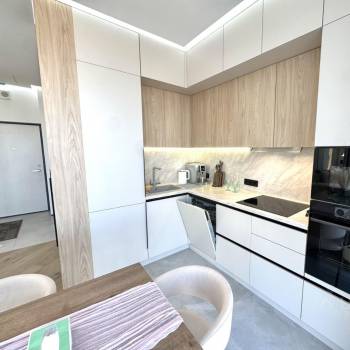 Продается 2-х комнатная квартира, 57,4 м²