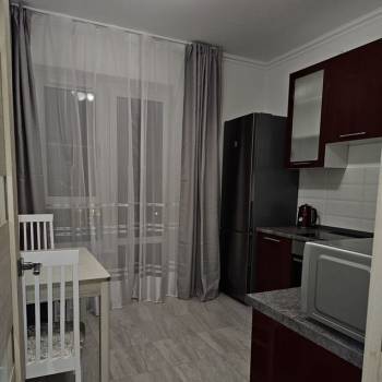 Сдается 1-комнатная квартира, 40 м²