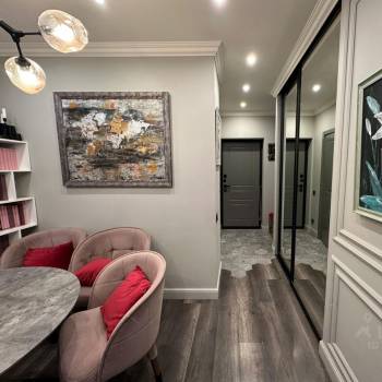 Продается 1-комнатная квартира, 42 м²