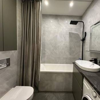 Продается 1-комнатная квартира, 42 м²