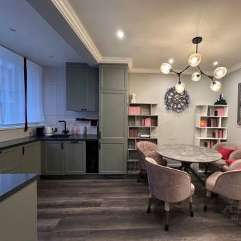Продается 1-комнатная квартира, 42 м²