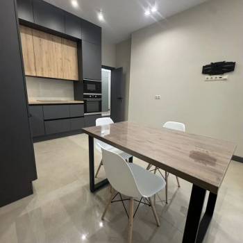 Сдается 2-х комнатная квартира, 65 м²
