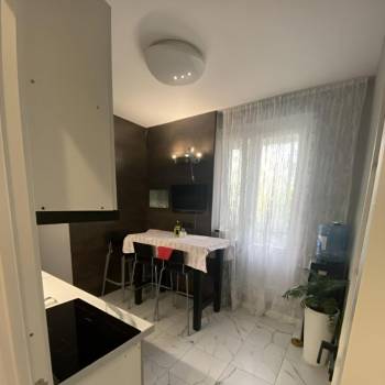 Продается 1-комнатная квартира, 39 м²