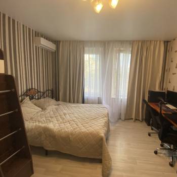 Продается 1-комнатная квартира, 39 м²