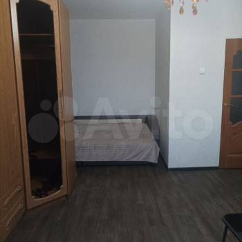 Сдается 1-комнатная квартира, 42 м²