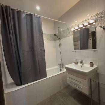Сдается 1-комнатная квартира, 46 м²