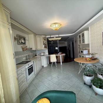 Продается 2-х комнатная квартира, 96 м²