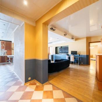 Продается Многокомнатная квартира, 162,1 м²