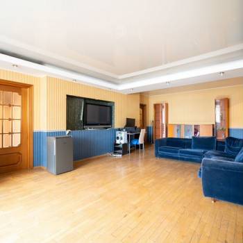 Продается Многокомнатная квартира, 162,1 м²