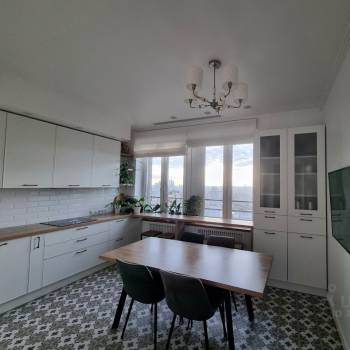 Продается Многокомнатная квартира, 189,2 м²