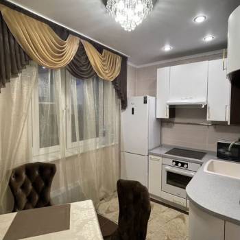 Сдается 1-комнатная квартира, 39 м²