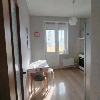 Сдается 1-комнатная квартира, 39 м²
