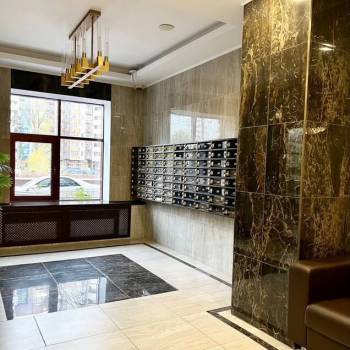 Сдается 2-х комнатная квартира, 110 м²