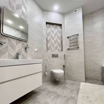 Сдается 2-х комнатная квартира, 110 м²