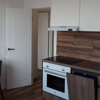 Продается 3-х комнатная квартира, 77 м²
